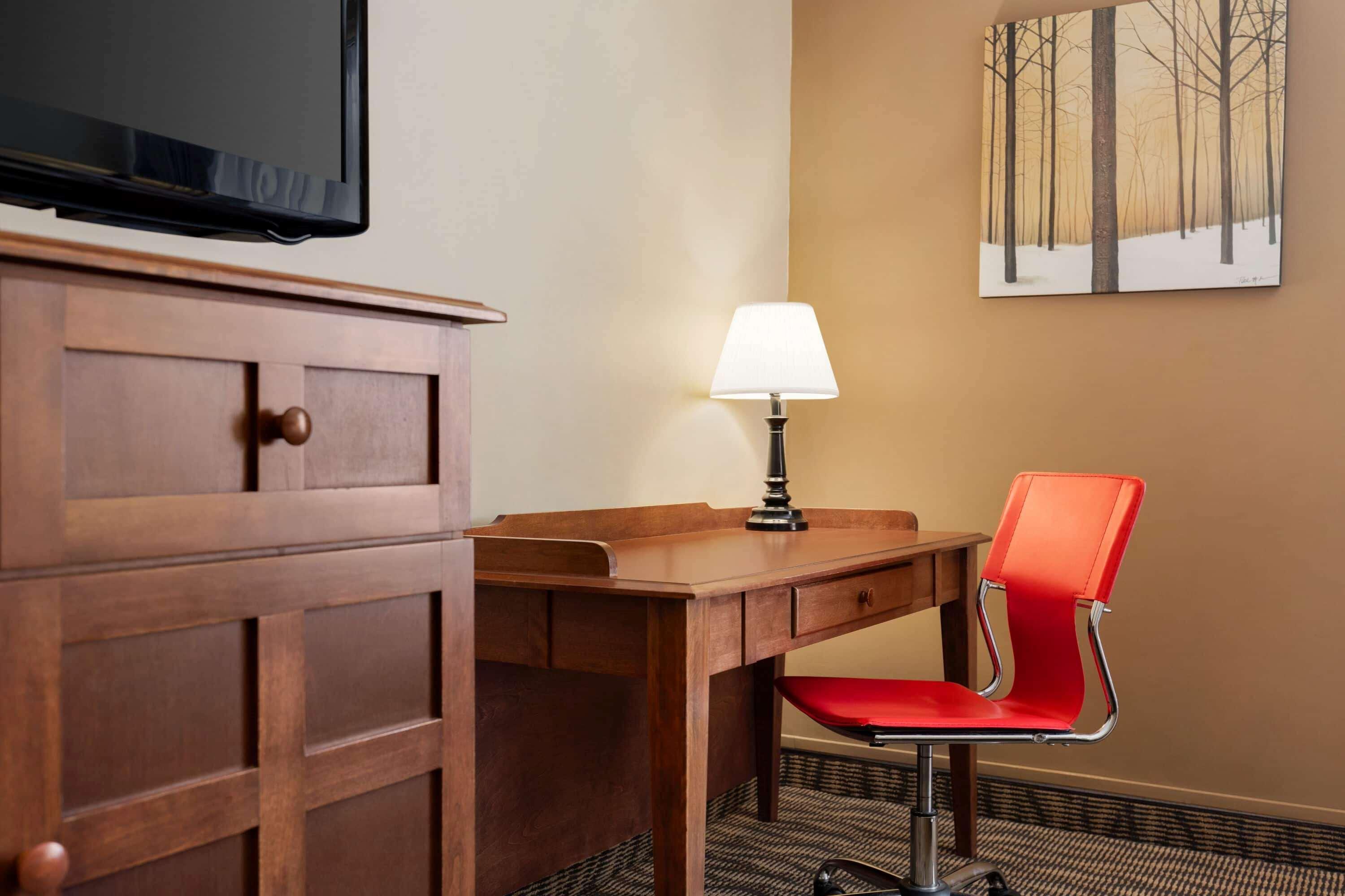 Ramada By Wyndham Fredericton Hotel Екстериор снимка