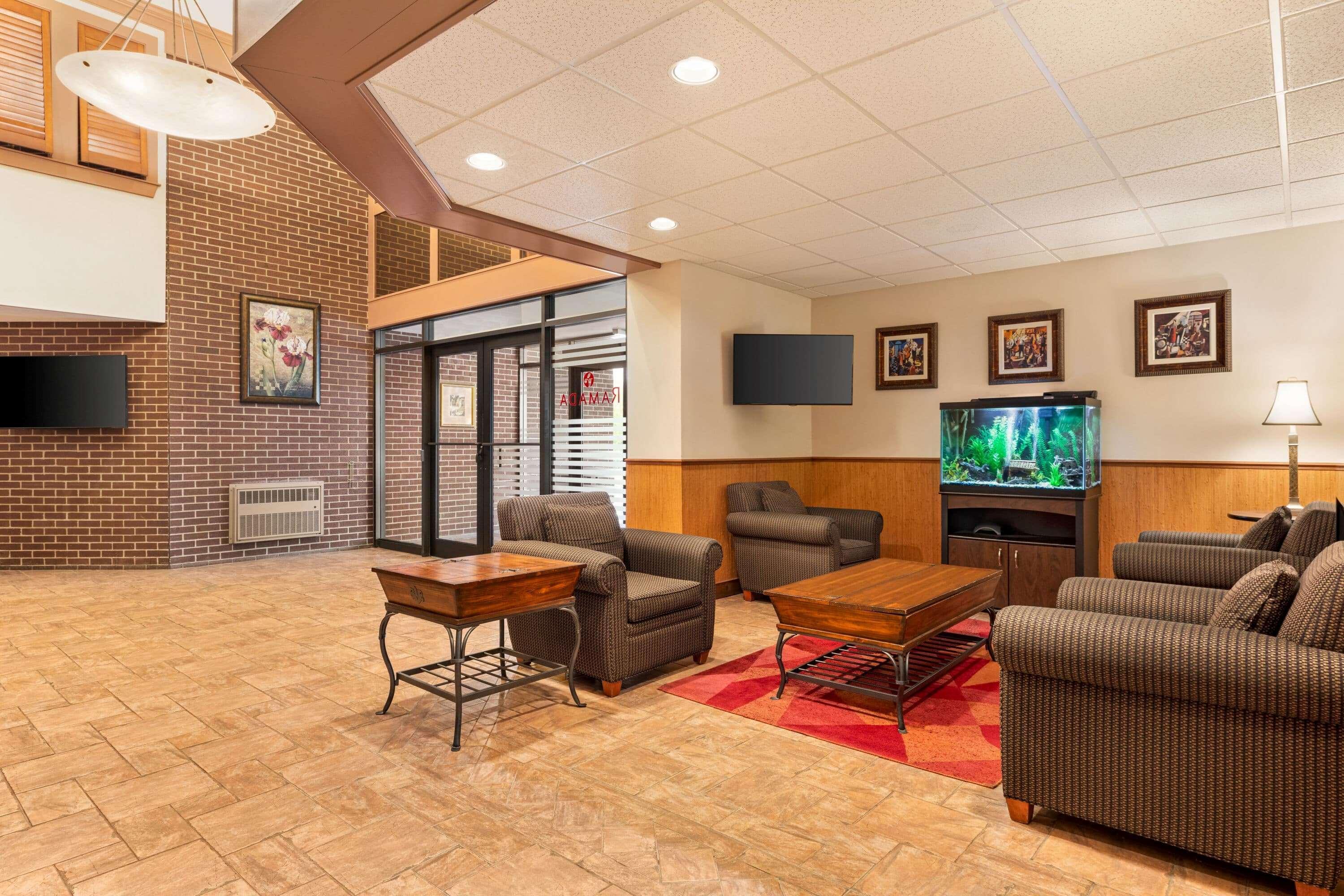 Ramada By Wyndham Fredericton Hotel Екстериор снимка