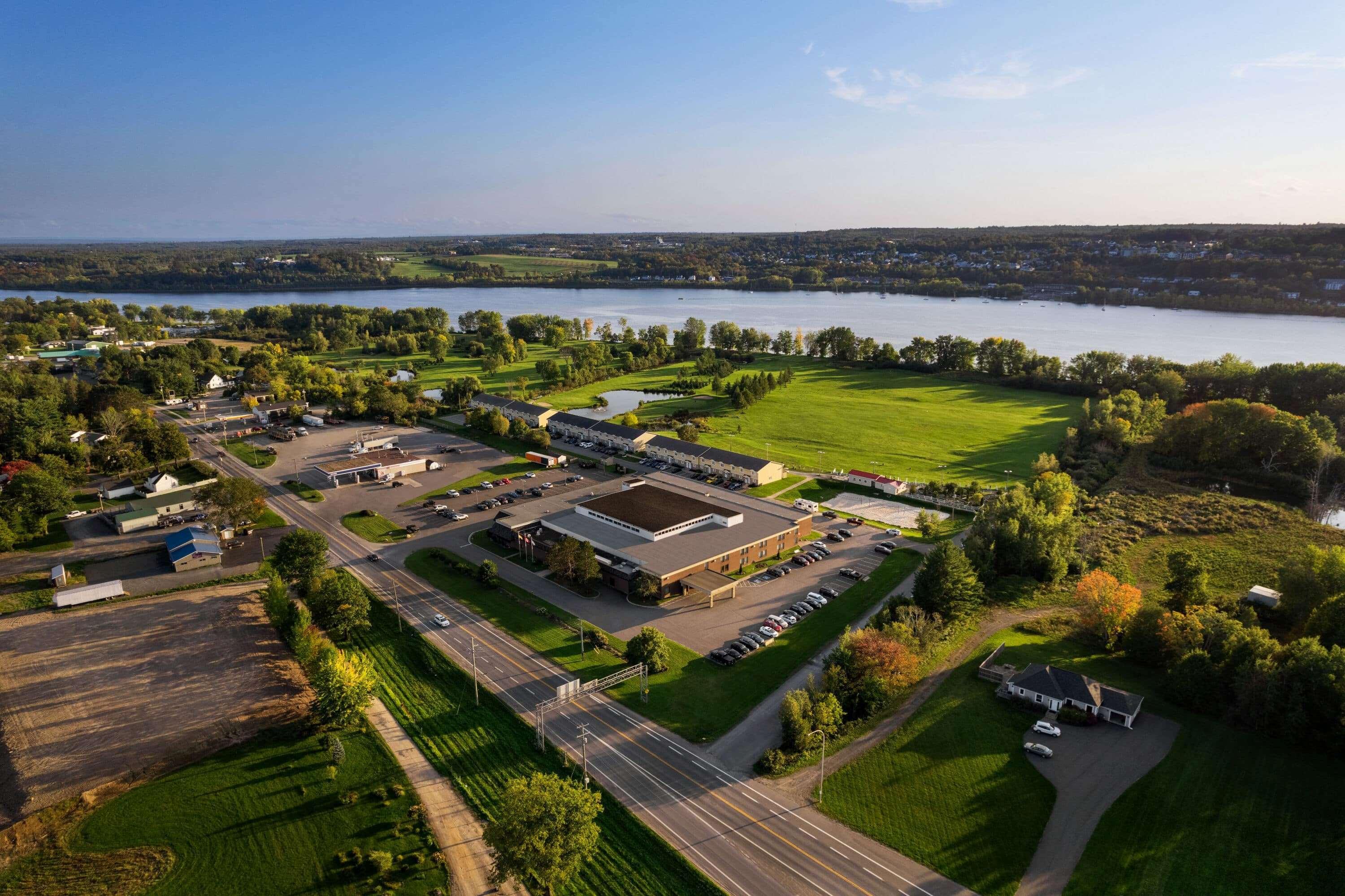 Ramada By Wyndham Fredericton Hotel Екстериор снимка