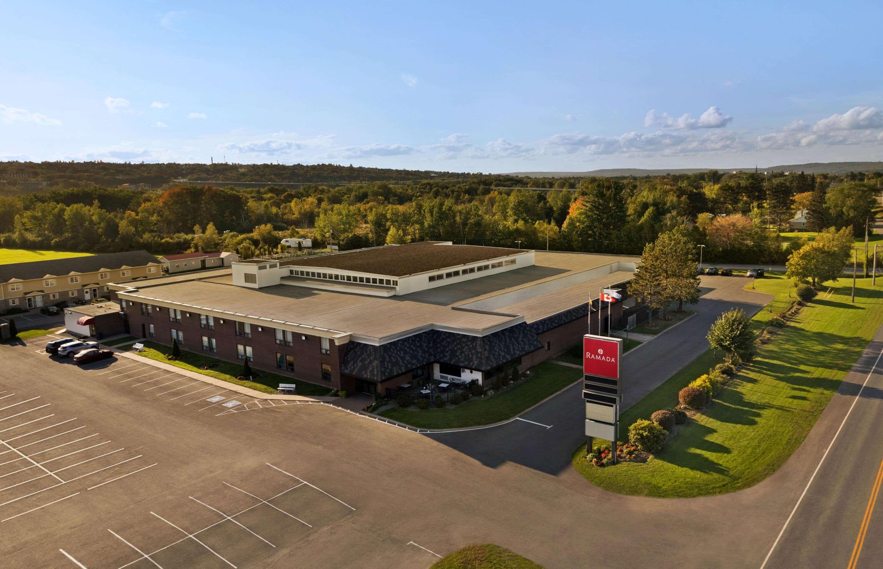 Ramada By Wyndham Fredericton Hotel Екстериор снимка