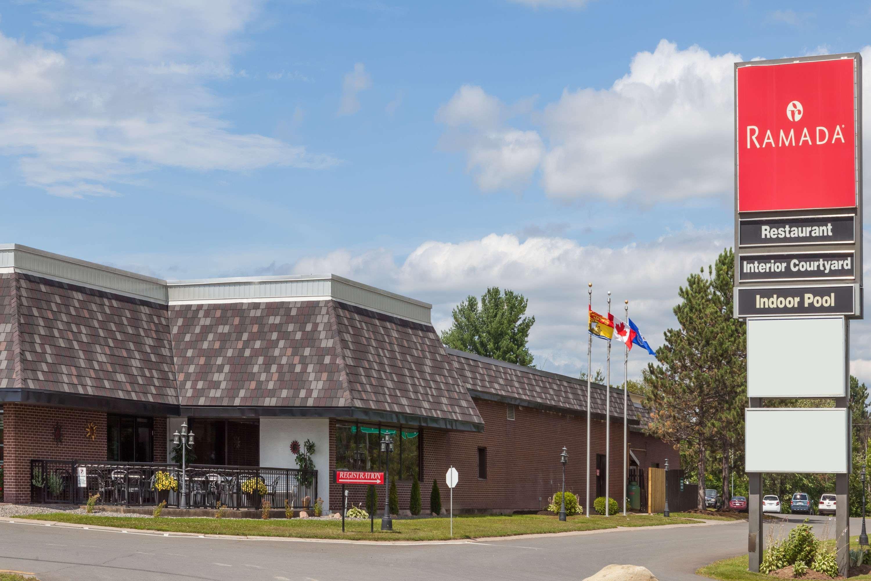 Ramada By Wyndham Fredericton Hotel Екстериор снимка