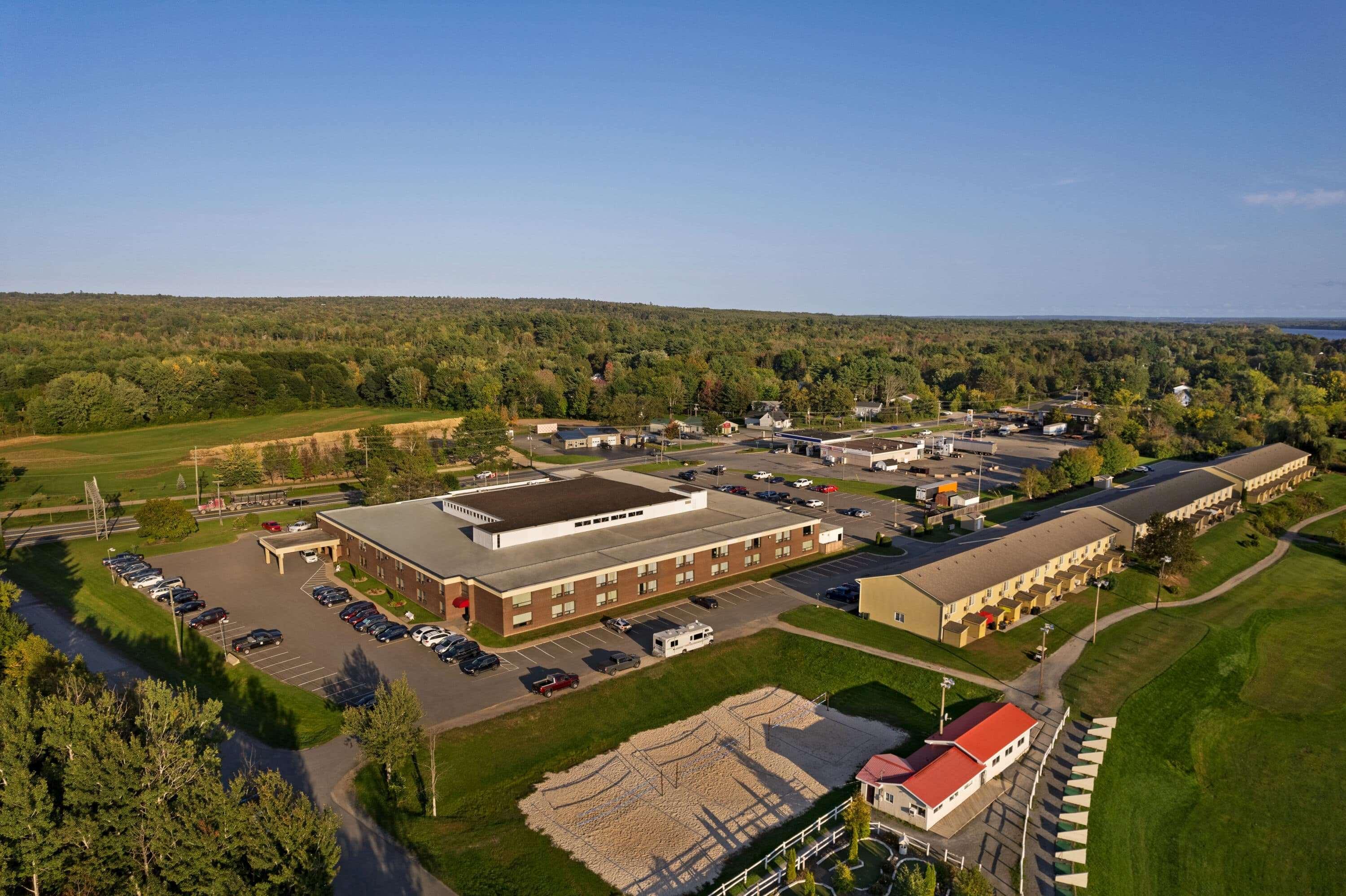 Ramada By Wyndham Fredericton Hotel Екстериор снимка