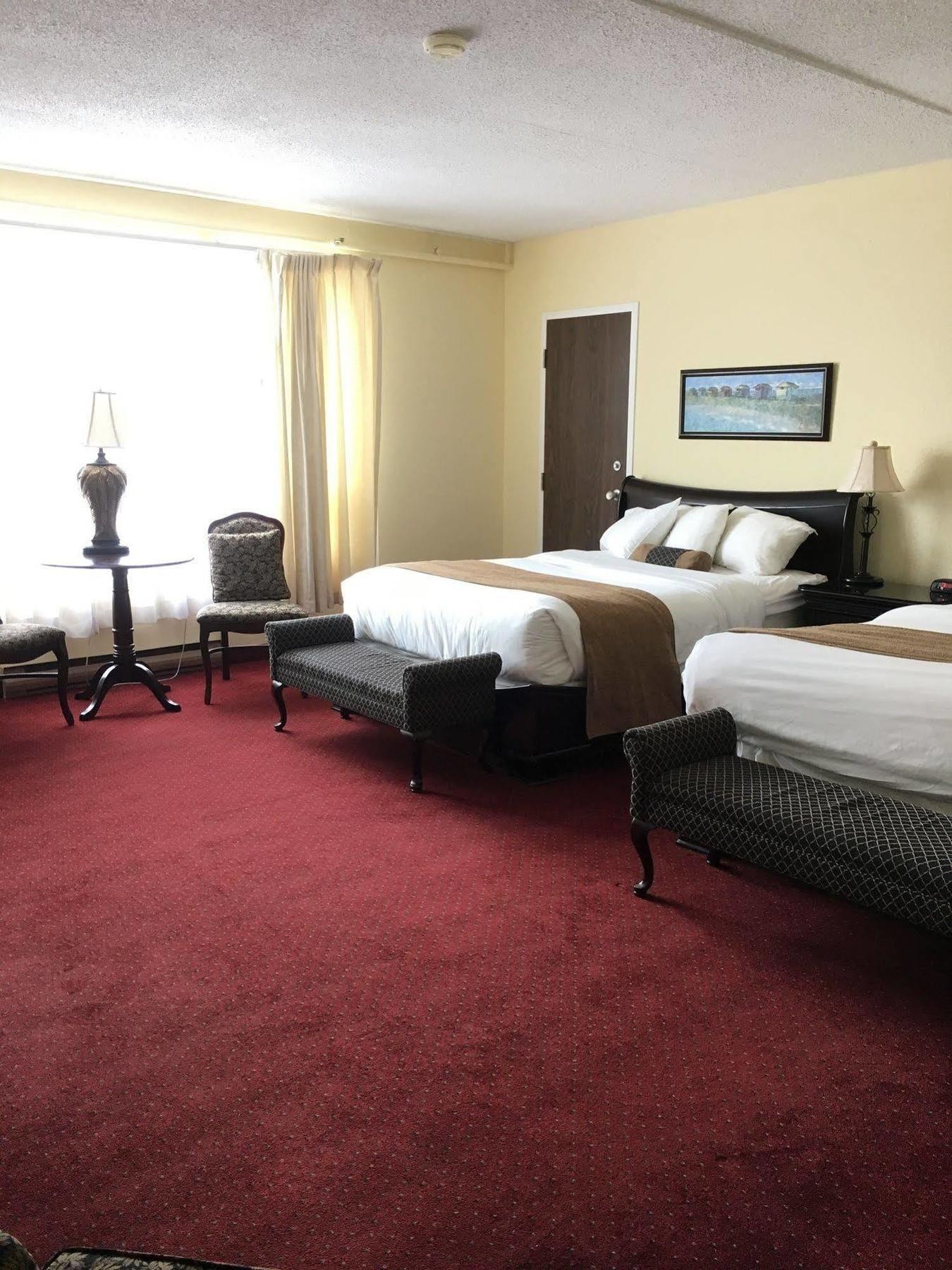 Ramada By Wyndham Fredericton Hotel Екстериор снимка